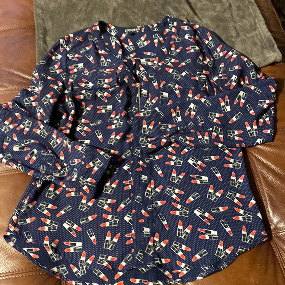 Size medium Express top